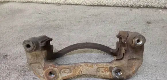 KIA Sorento Front Brake Caliper Pad/Carrier