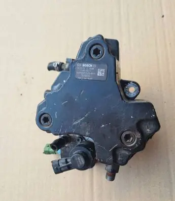 Volvo XC90 Fuel injection high pressure pump 0445010111