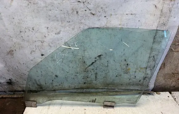 BMW 3 E30 Front door window glass four-door