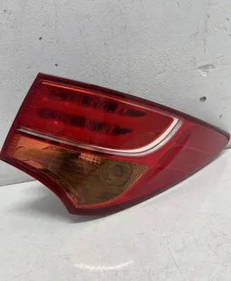 Hyundai Santa Fe Rear/tail lights 924022W1