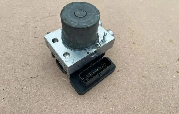 Mercedes-Benz Sprinter W906 ABS Pump A9069005204 269800