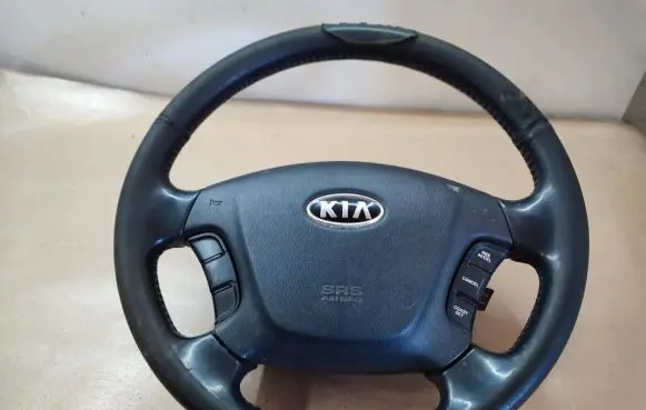KIA Carens II Steering wheel