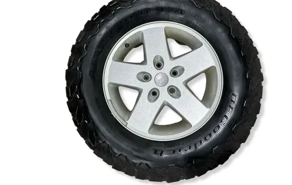 Jeep Wrangler R17 spare wheel 