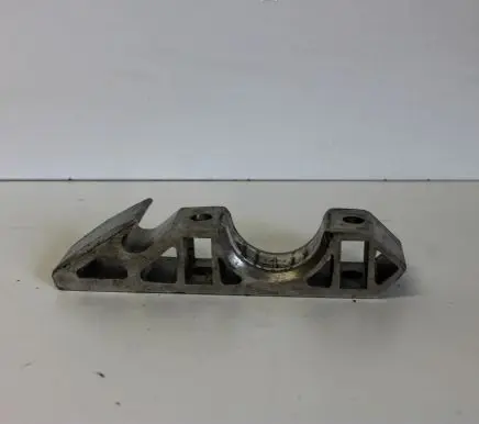 Volkswagen Touareg II Sway bar bush bracket, front 7L0411063B