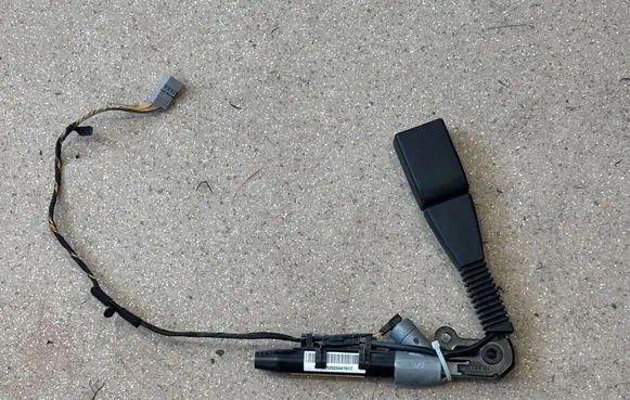 BMW X6 E71 Front seatbelt buckle 3065664
