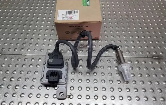 Audi Q5 SQ5 8R Lambda probe sensor S26371172 8R0907807R 8R0907807L
