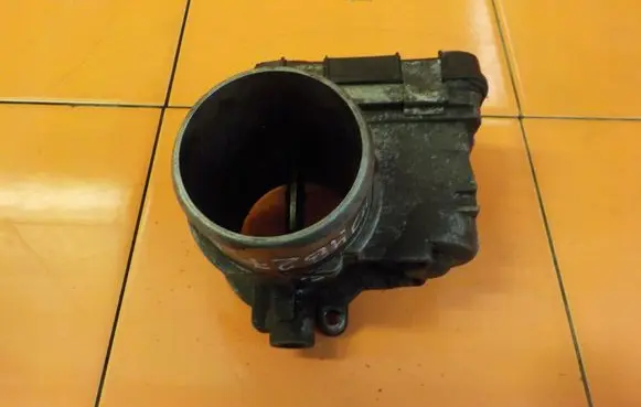 Iveco Massif Throttle body valve 504385629 10MB27