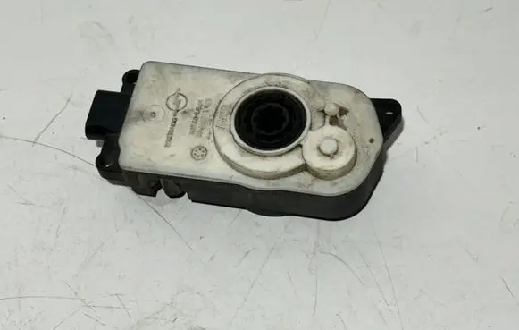 BMW X5 G05 Radiator active air flap actuator 5811R1000