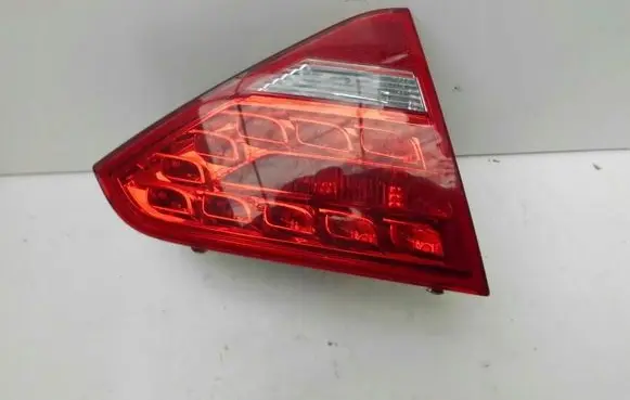 Audi A5 8T 8F Tailgate rear/tail lights 8T0945093A