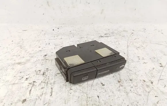 Toyota Avensis T250 Windscreen/window heater switch 8479005130 8479005130C