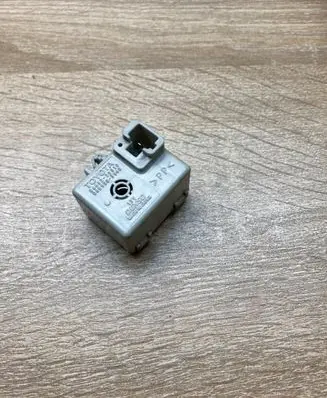 Toyota Prius (XW20) Other relay 8665220010 0689003540