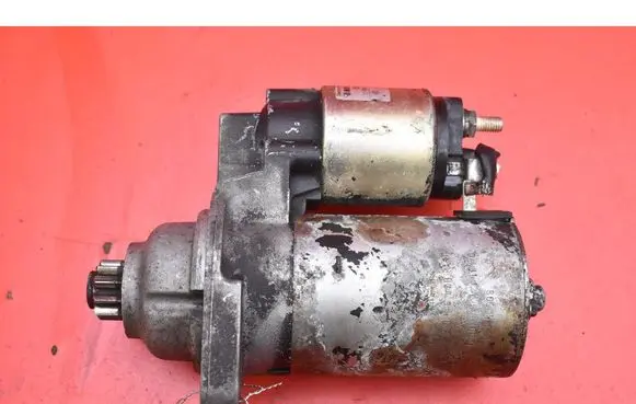 Volkswagen New Beetle Starter motor 02A911023L