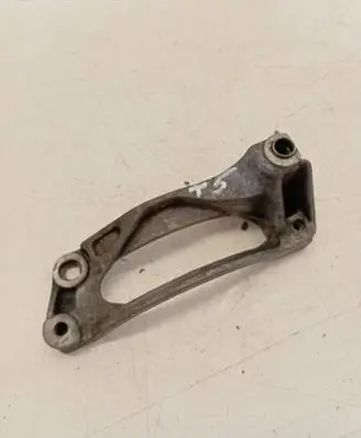 Volkswagen Transporter - Caravelle T5 A/C compressor mount bracket 070260885A V251