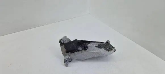Volvo S90, V90 Engine mounting bracket 32202602