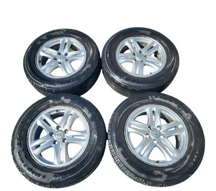 Hyundai Santa Fe R17 alloy rim 529102B370