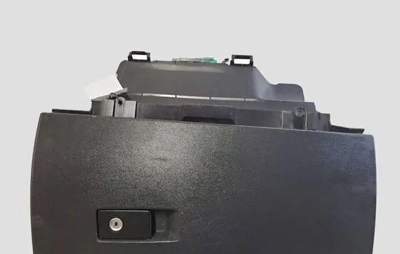 Volvo V70 Glove box 39996886 30676281