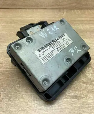 Mercedes-Benz E W212 Sound amplifier A2049000300 A1718270345