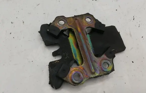 Land Rover Range Rover L322 A/C compressor mount bracket 1166135