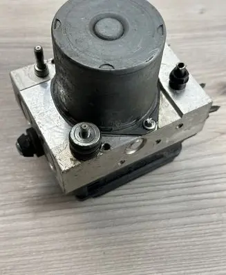 Land Rover Discovery 3 - LR3 ABS Pump 0265950337 0265234074 469L3060904085