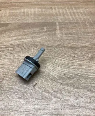 Volkswagen Touareg I Interior temperature sensor 1K0907543A 280406