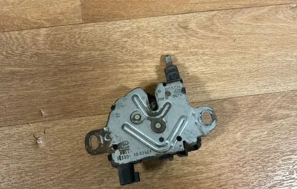 Ford Focus C-MAX Engine bonnet/hood lock/catch 3m5116700