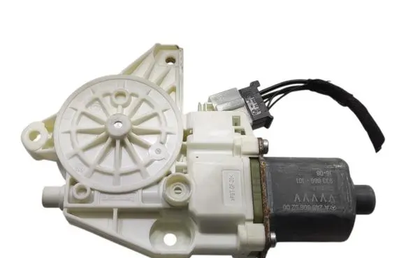 Mercedes-Benz B W246 W242 Front door window regulator motor A2469065200