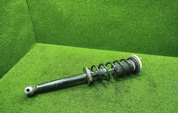 BMW 5 G30 G31 G38 Rear shock absorber with coil spring 6866615 14678612 814902009102