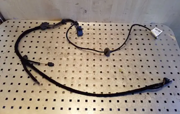 Volkswagen Touareg II Windshield washer fluid hose 7P6971204A