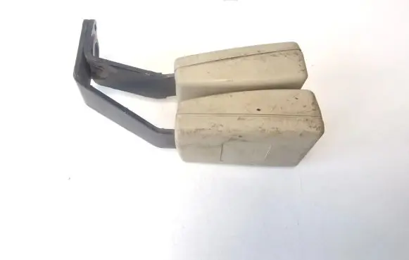 Audi A8 S8 D3 4E Middle seatbelt buckle (rear) 4E0857739A