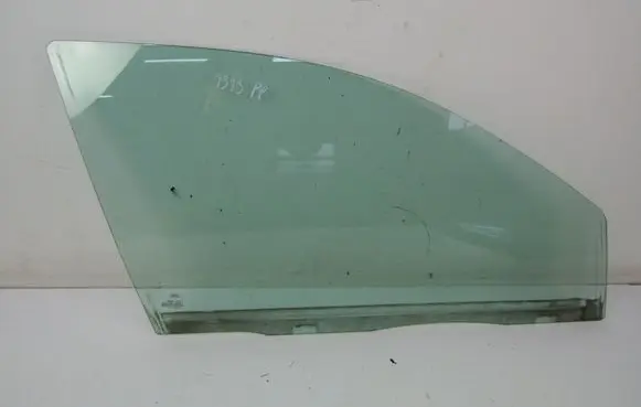 Ford Mondeo Mk III Front door window glass four-door 