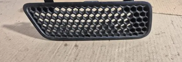 Renault Scenic I Front bumper lower grill 7700428467
