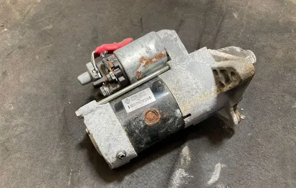 Renault Trafic III (X82) Starter motor 233001791R M001TF0871ZE G130