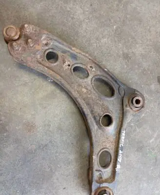 Renault Trafic II (X83) Front lower control arm/wishbone 8200395034 93853465