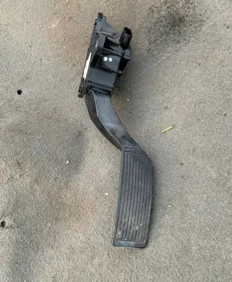Nissan Murano Z50 Accelerator throttle pedal 18002CB000 5318