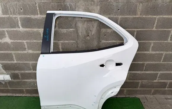 Toyota Yaris Cross Rear door 