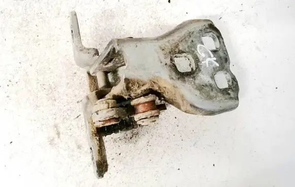 Jeep Grand Cherokee (WK) Rear door lower hinge