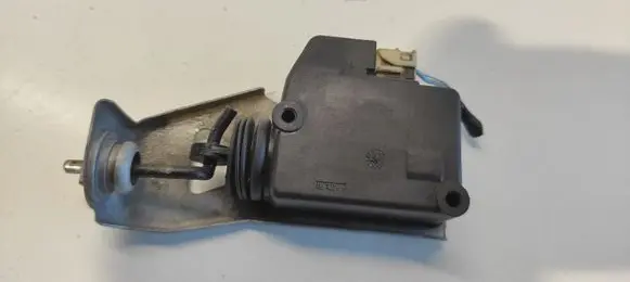 Peugeot 407 Central locking motor 9643826830 3805