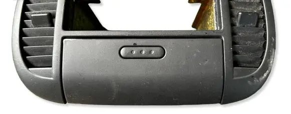 Nissan Micra Dashboard center trim panel 68260K10381