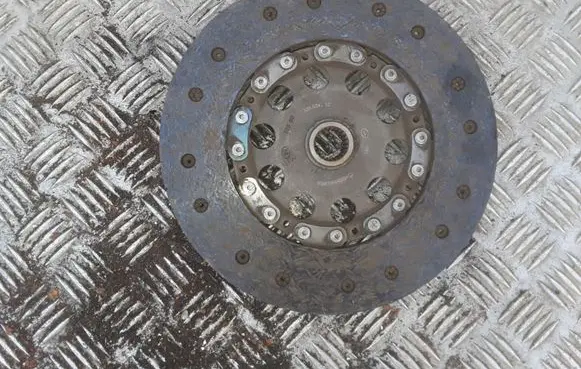 KIA Carnival Clutch pressure plate 326004110 32600