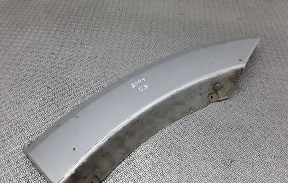 Rear fender molding trim
