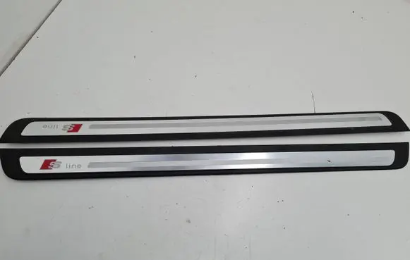 Audi A5 8T 8F Front sill trim cover 8T0853374 8T0853373