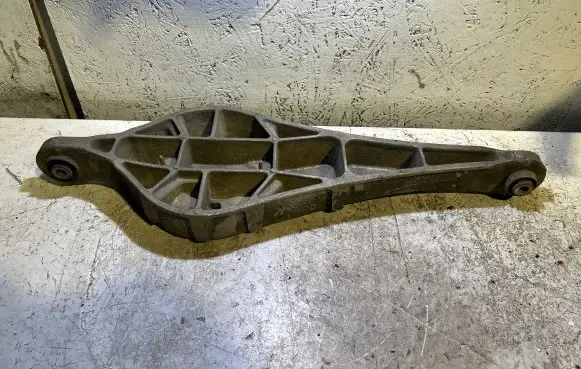 Volvo XC70 Rear upper control arm/wishbone 7G915K652