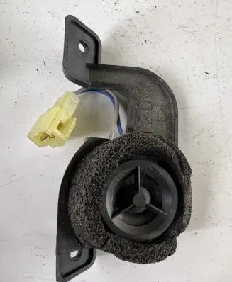 Subaru Outback Front door high frequency speaker 86304AG210