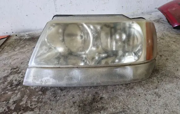 Jeep Grand Cherokee (WK) Headlight/headlamp