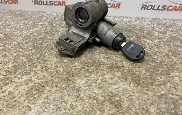 Volkswagen Sharan Ignition lock P012106