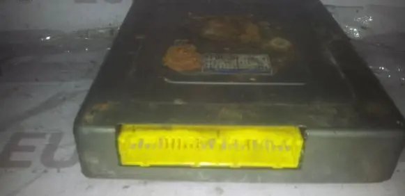 Mazda 626 Engine control unit/module FS0518881C E2T03591T