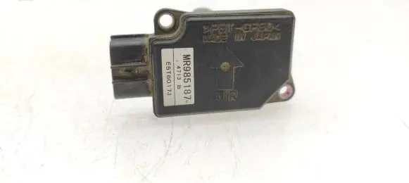 Mitsubishi Outlander Mass air flow meter MR985187 E5T60171 4713B