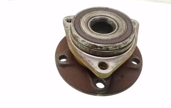 Volkswagen Golf VII Front wheel hub