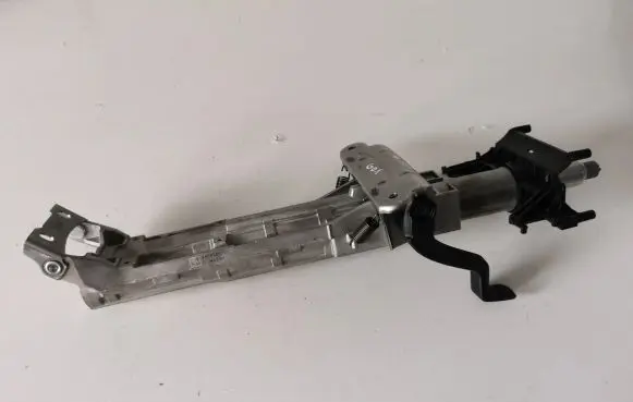 BMW X3 G01 Steering wheel axle 6896187