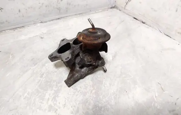 Honda CR-V EGR valve 61207